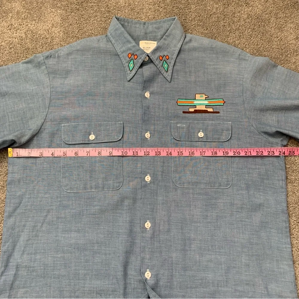 1970s Men's Blue South Western Native Embroidered Chambray Shirt - Picture 6 of 8